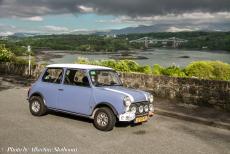 Ierland 2017 - Classic Car Road Trip van Nederland naar Ierland in onze Mini Authi: Op weg naar de veerboot, op de achtergrond de Menai Suspension...