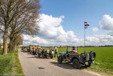 Herdenking Operation Quick Anger 2019 - Herdenking Operation Quick Anger 2019: Een korte pauze langs een landelijke weg tijdens de herdenkingsrit van Operation Quick Anger 2019. De...