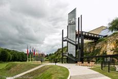 75 jaar na D-Day - Classic Car Road Trip Normandië, 75 jaar na D-Day: Het Memorial de Caen werd gebouwd op een Duits bunkercomplex. In 1944 was de bunker het...