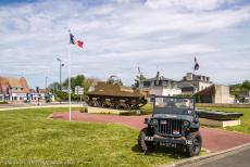 Normandy, 75 years after D-Day - Travelling in a Ford GPW Jeep through Normandy: Our Jeep in front of a Sexton self-propelled gun at Ver-sur-Mer. The Sexton was a gift to the... Normandy, 75 years after D-Day - Travelling in a Ford GPW Jeep through Normandy: Our Jeep in front of a Sexton self-propelled gun at Ver-sur-Mer. The Sexton was a gift to the...