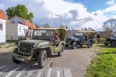 Herdenking Operation Quick Anger 2022 - Westervoort, Herdenking Operatie Quick Anger 2022: Een Ford GPW Jeep uit 1942, geschilderd in het zogenaamde Mickey Mouse-patroon,... Herdenking Operation Quick Anger 2022 - Westervoort, Herdenking Operatie Quick Anger 2022: Een Ford GPW Jeep uit 1942, geschilderd in het zogenaamde Mickey Mouse-patroon,...