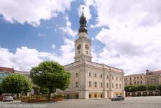 Poland, IMM Leszno - During our stay at the IMM, we also took the opportunity to visit the historic town of Leszno. Here, we parked our Classic Mini by the town hall... Poland, IMM Leszno - During our stay at the IMM, we also took the opportunity to visit the historic town of Leszno. Here, we parked our Classic Mini by the town hall...