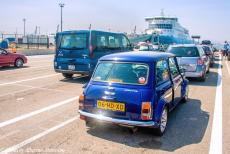 Longbridge IMM - Classic Car Road Trip: Onze Mini Monza in de rij bij de veerboot van Duinkerken naar Dover, gereed om aan boord te gaan. Na enkele lange...